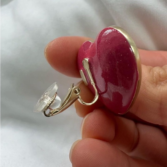 Chanel 2023 Heart Crystal Earrings - Picture 6 of 6